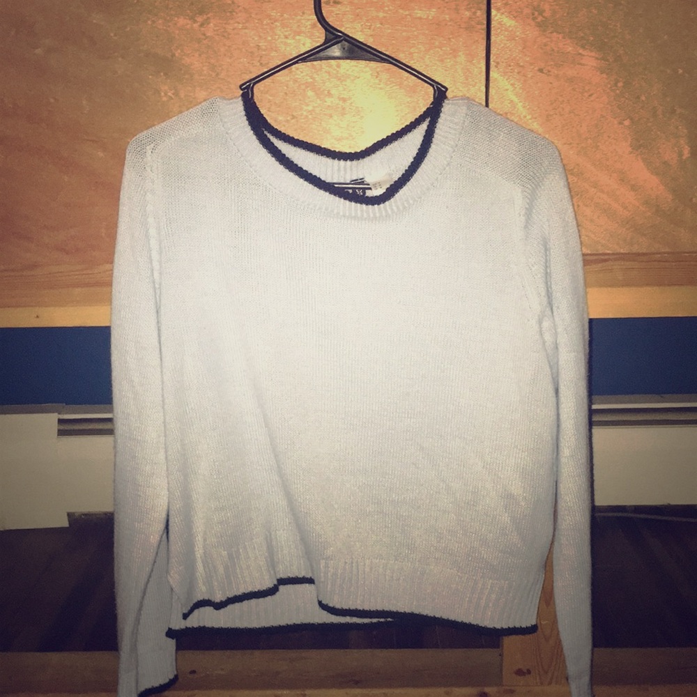 Blue crop top